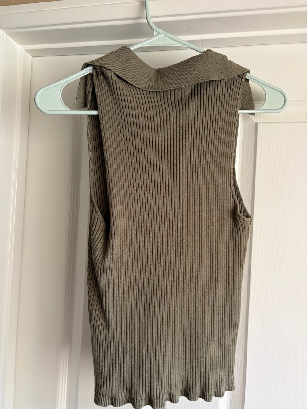 Mango Olive Ribbed Collared Button-Front Tank - Picture 2 of 6